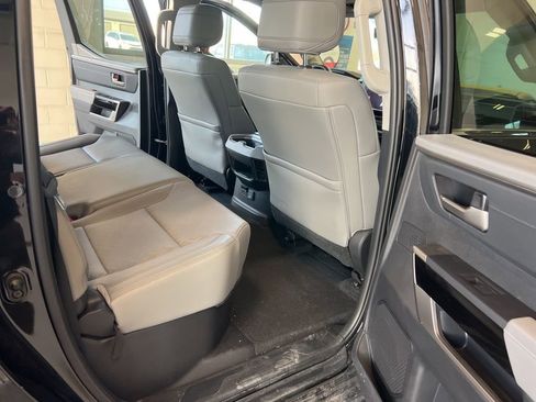 Used 2022 Toyota Tundra Limited image 5