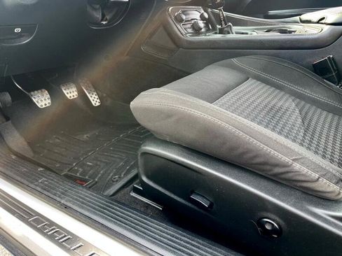 Used 2015 Dodge Challenger R/T w/ Quick Order Package 22B R/T image 18