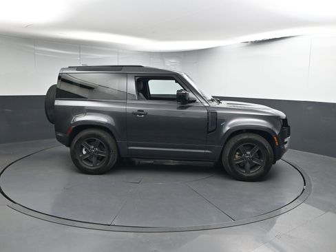 Used 2023 Land Rover Defender 90 S image 25