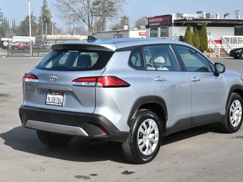 Used 2024 Toyota Corolla Cross L image 8