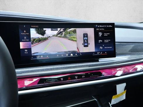 Certified 2025 BMW 740i xDrive AWD/4WD image 18