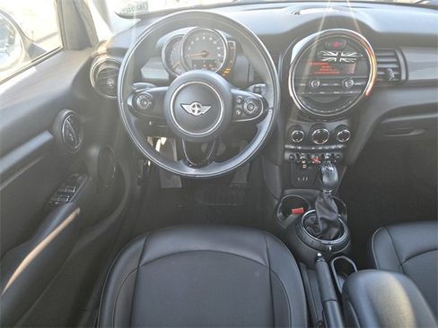 Used 2015 MINI Cooper 4-Door Hardtop image 10