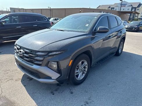 Used 2026 Hyundai Tucson SE FWD image 3