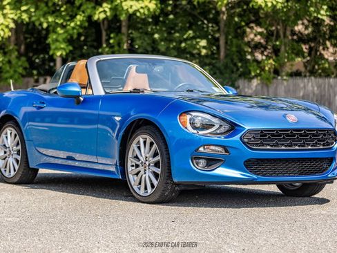 Used 2017 FIAT 124 Spider Lusso RWD image 12