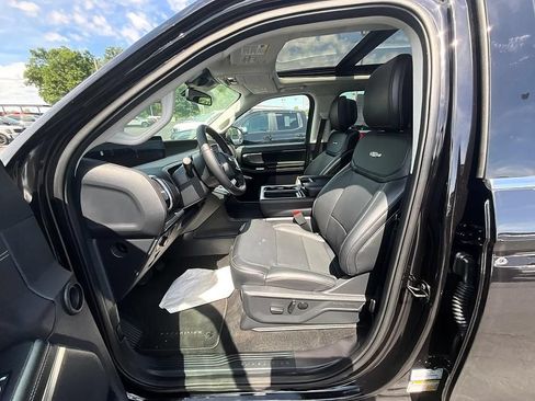 Used 2026 Ford Expedition Platinum w/ Driver's Package AWD/4WD image 17
