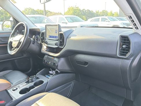 Used 2023 Ford Bronco Sport Outer Banks w/ Tech Package AWD/4WD image 18