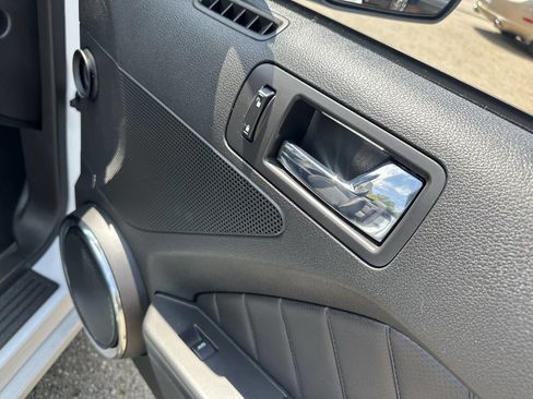 Used 2014 Ford Mustang GT Premium image 22