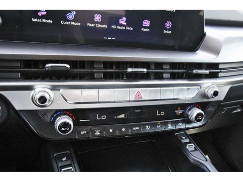 Used 2025 Kia Telluride S FWD image 26