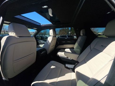 Used 2024 Cadillac Escalade Sport w/ Heavy-Duty Trailer Package image 28