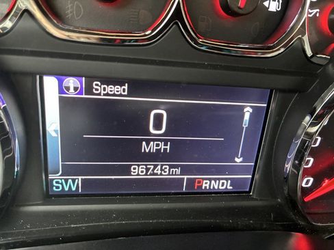 Used 2018 GMC Sierra 1500 SLE w/ SLE Value Package AWD/4WD image 10