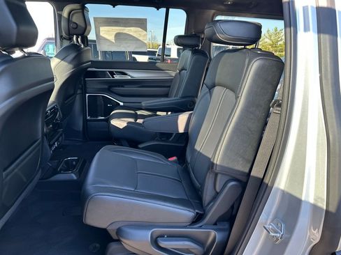 New 2026 Jeep Grand Wagoneer Limited AWD/4WD image 24