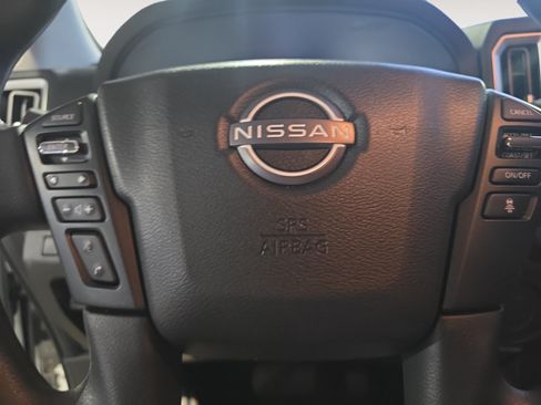 Used 2025 Nissan Frontier SV RWD image 10