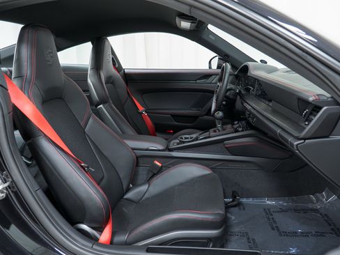 Used 2026 Porsche 911 GT3 image 30