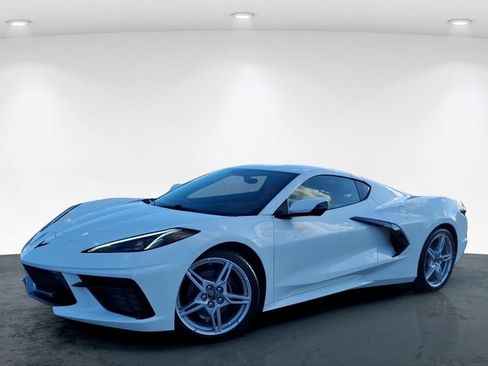 Used 2020 Chevrolet Corvette Stingray Preferred Cpe w/ 2LT Preferred Equipment Group RWD image 2
