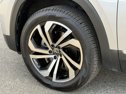 Used 2023 Volkswagen Atlas SEL image 36