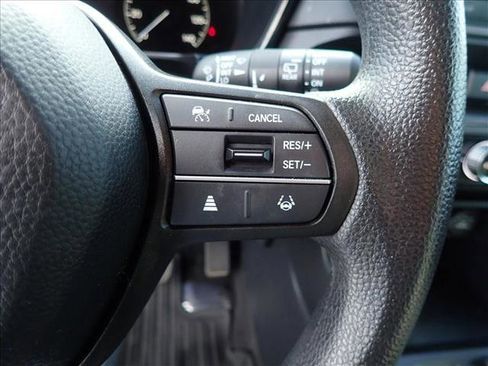 Used 2025 Honda CR-V EX image 16