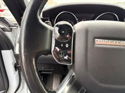 Used 2020 Land Rover Discovery SE AWD/4WD image 22