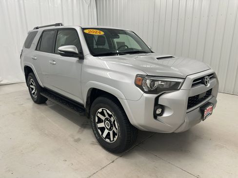 Used 2024 Toyota 4Runner TRD Off-Road Premium image 5