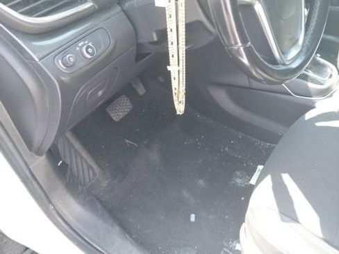 Used 2019 Buick Encore Preferred image 7