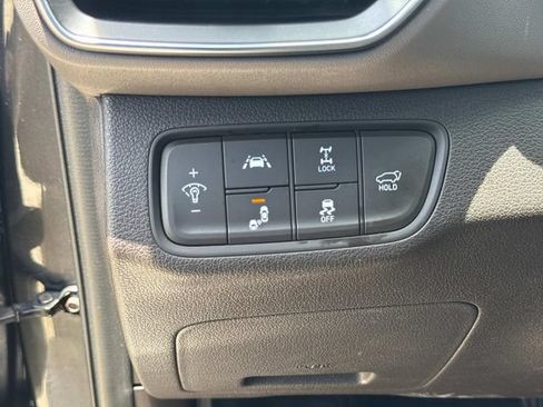 Used 2020 Hyundai Santa Fe Limited AWD/4WD image 29
