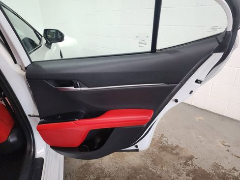 Used 2020 Toyota Camry XSE image 29