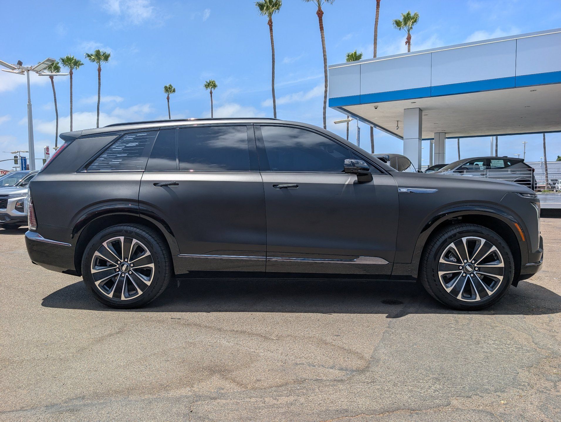 Used 2026 Cadillac Vistiq Sport AWD/4WD image 7