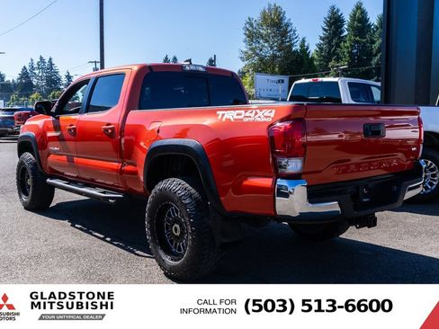 Used 2017 Toyota Tacoma TRD Off-Road w/ Tow Package AWD/4WD image 5