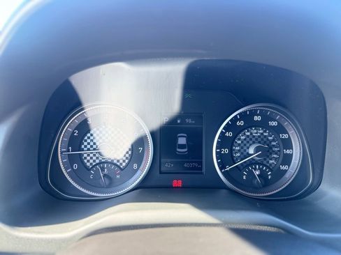 Used 2020 Hyundai Elantra SE image 9