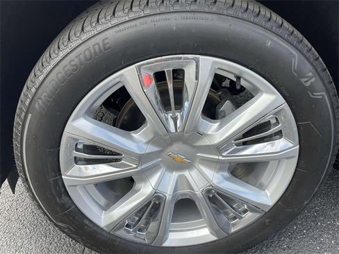 Certified 2023 Chevrolet Tahoe High Country w/ Premium Package 2 image 8