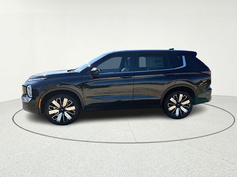 New 2026 Mitsubishi Outlander SE FWD image 3
