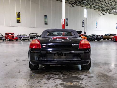 Used 2000 Toyota MR2 RWD image 21