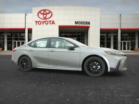 New 2026 Toyota Camry SE FWD image 19