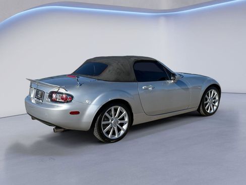 Used 2006 MAZDA MX-5 Miata Grand Touring w/ Premium Pkg image 3