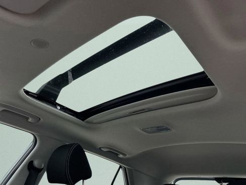 New 2026 Hyundai Venue SEL image 24