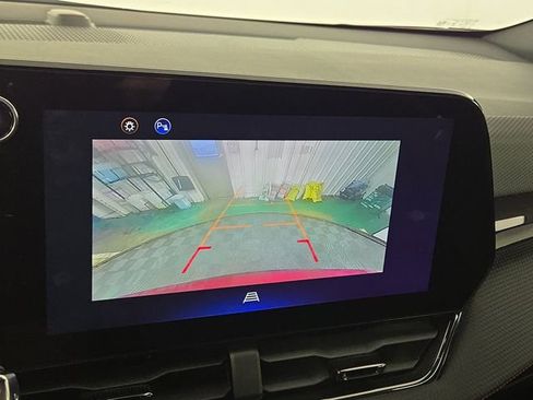 Used 2025 Chevrolet Equinox RS w/ Convenience Package III image 18