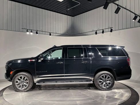 Used 2024 Chevrolet Suburban Z71 w/ Max Trailering Package image 17