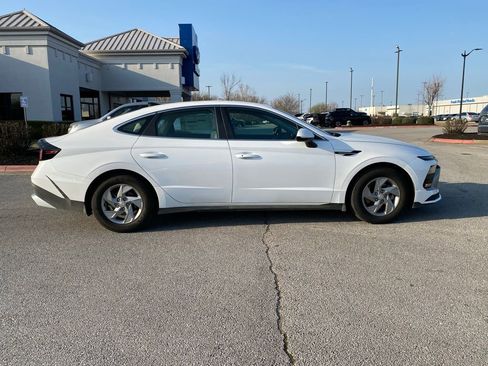 Certified 2025 Hyundai Sonata SE FWD image 8