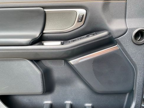Used 2025 Ford Expedition Tremor AWD/4WD image 23