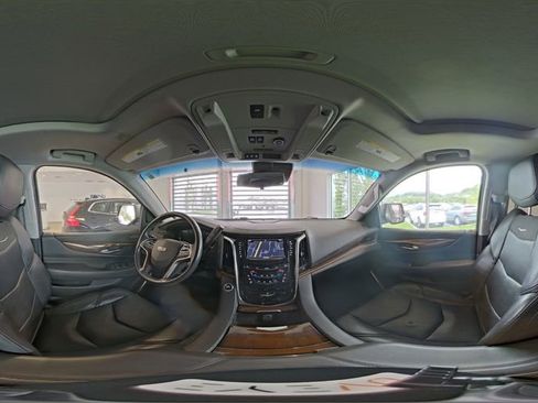 Used 2019 Cadillac Escalade Luxury w/ Escalade Sport Edition AWD/4WD image 9