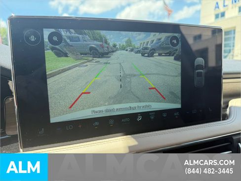 Used 2025 Lincoln Corsair Grand Touring AWD/4WD image 16