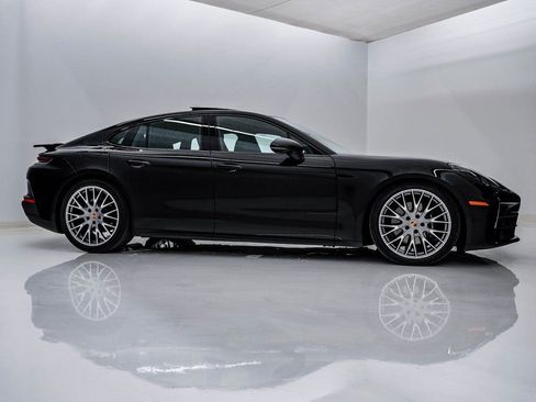 New 2026 Porsche Panamera 4 image 9