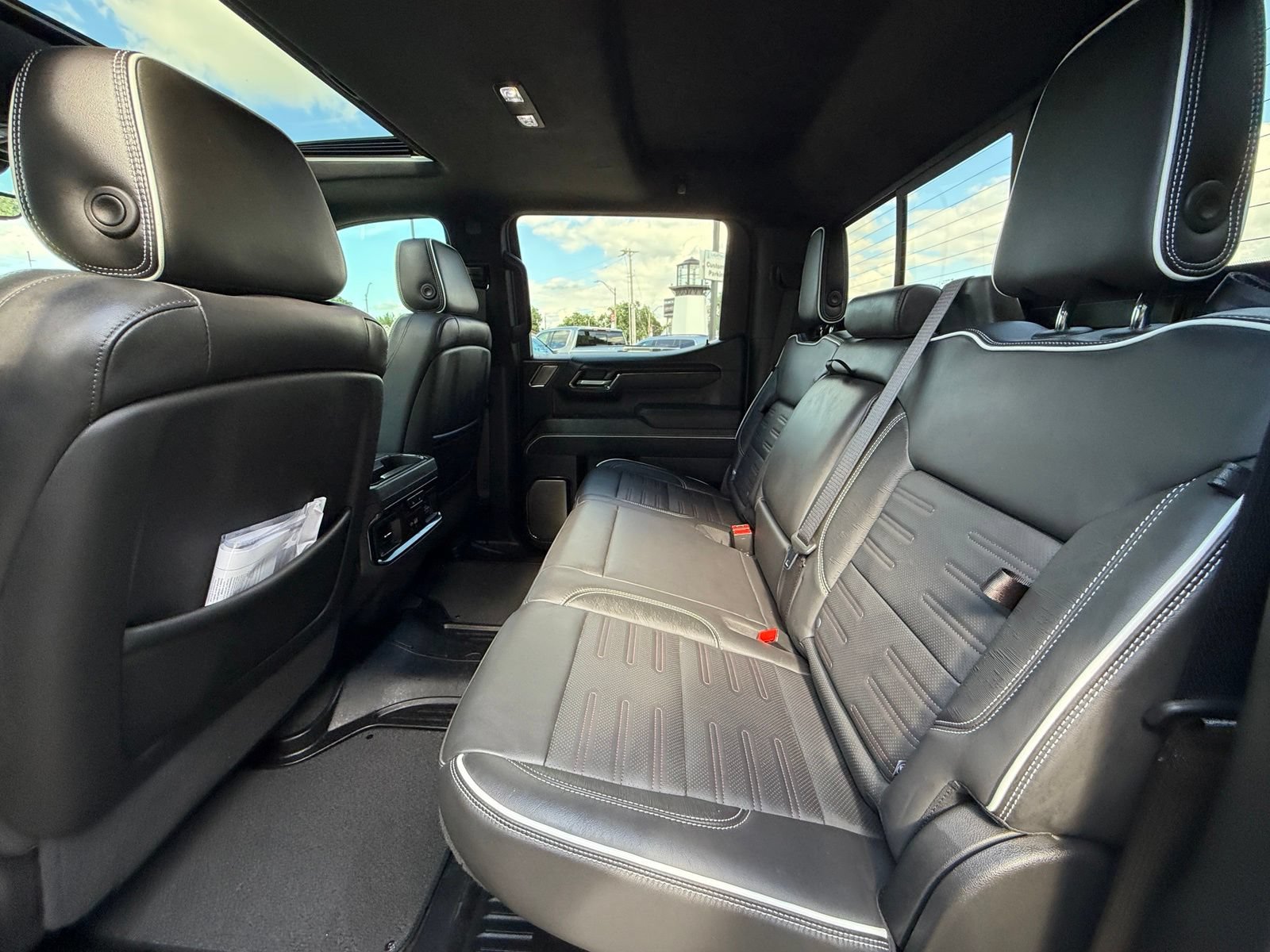 Used 2024 GMC Sierra 1500 AT4X AWD/4WD image 5