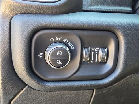 New 2026 RAM 2500 Laramie AWD/4WD image 26