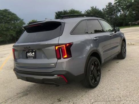 New 2025 Kia Sorento SX image 2