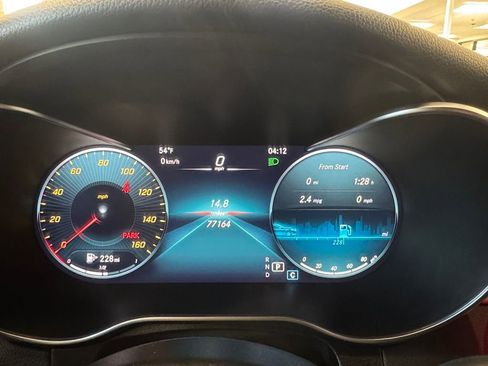 Used 2021 Mercedes-Benz GLC 300 4MATIC image 10