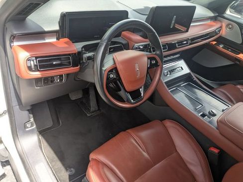Used 2025 Lincoln Aviator Reserve w/ Equipment Group 201A AWD/4WD image 10