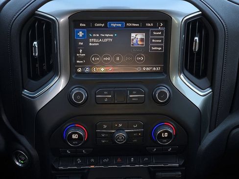 Used 2020 Chevrolet Silverado 1500 LT Trail Boss AWD/4WD image 11