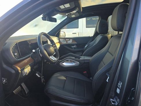 Used 2025 Mercedes-Benz GLS 450 4MATIC image 4