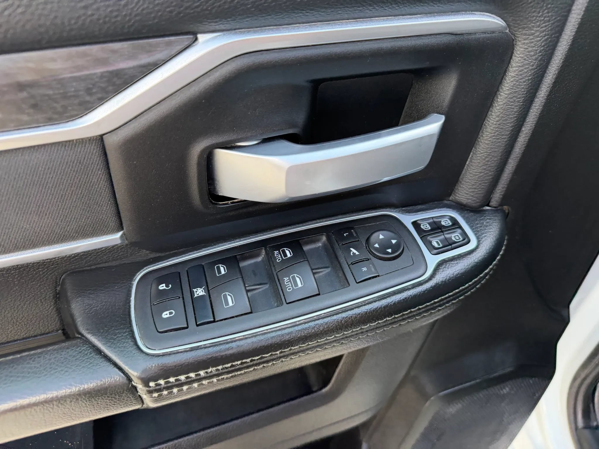 Used 2024 RAM 2500 Big Horn AWD/4WD image 13