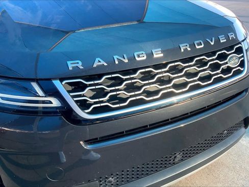 Used 2020 Land Rover Range Rover Evoque SE image 30